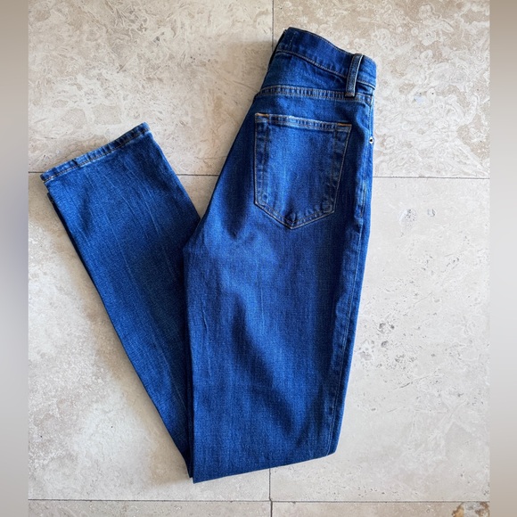 Abercrombie & Fitch Ultra High Rise 90s Slim Straight Jean CURVE LOVE - Picture 3 of 3